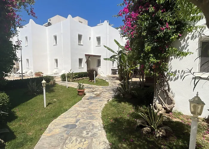 Canna Garden - Adult Only Hotel