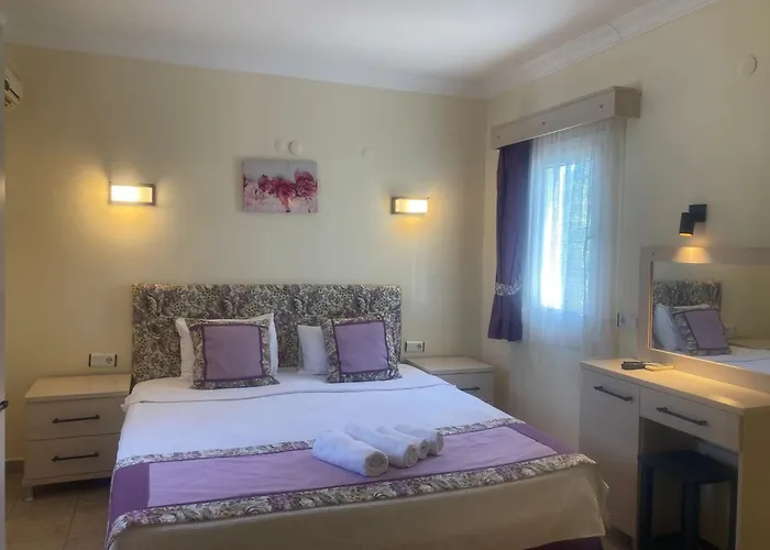 Canna Garden - Adult Only غومْبيت