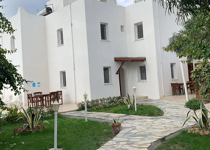 Canna Garden - Adult Only غومْبيت