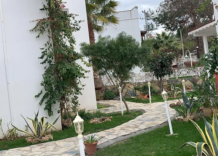 فندق Canna Garden - Adult Only غومْبيت